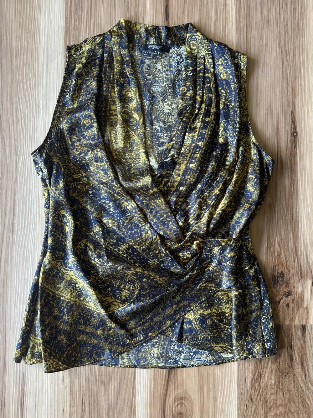 Lafayette 148 New York Petite Size 8 100% Silk Blouse